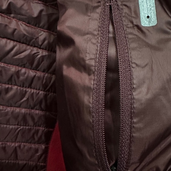 354 Eddie Bauer|NWT $129 Women’s Blossom Red MicroTherm StormDown Vest (size XS) - Picture 11 of 16